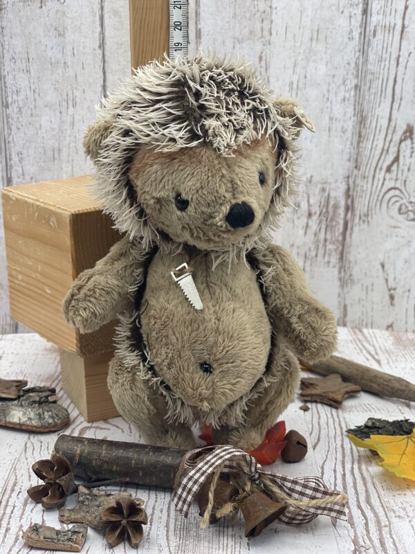 Bärino Igel Wilburg 18 cm Künstlerbär – Bild 6