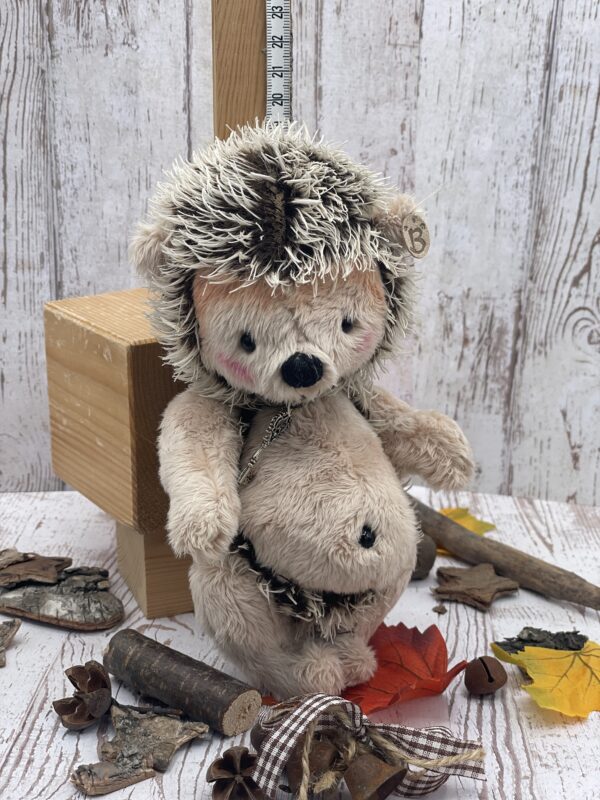 Bärino Igel Elisa 18 cm Künstlerbär – Bild 8