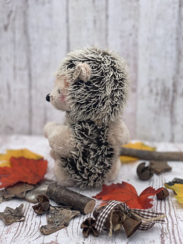 Bärino Igel Elisa 18 cm Künstlerbär – Bild 5