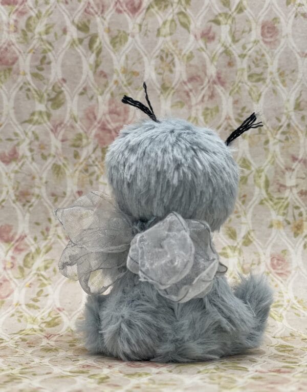 Bärino Fliege Lilian 9  cm Künstlerbär – Bild 8