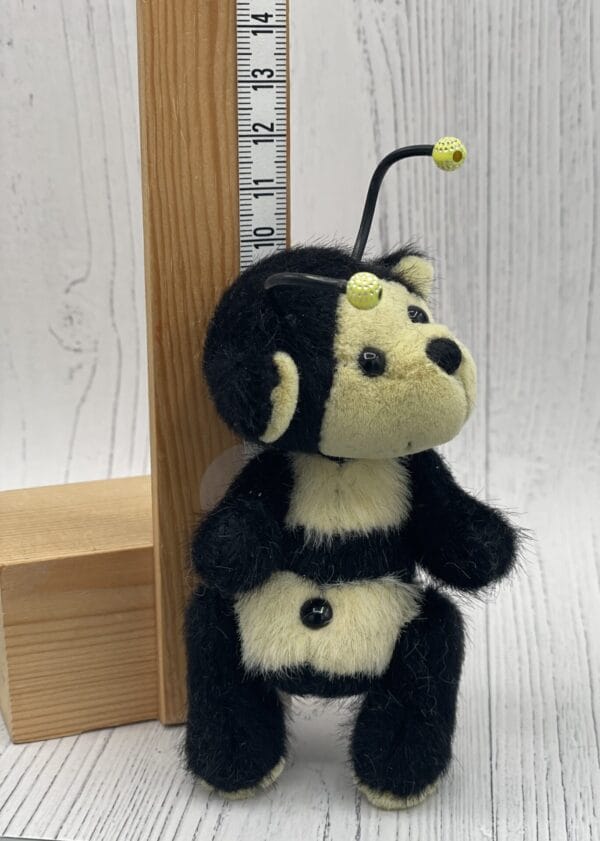 Bärino Biene Beebsy mit Honigtopf 9  cm Künstlerbär – Bild 7
