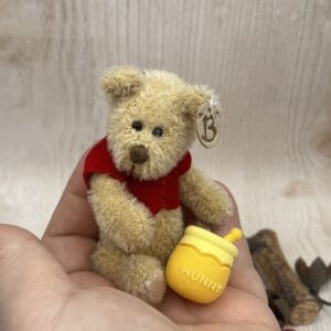 Bärino  Winnie mit Honigtopf 9 cm Künstlerbär
