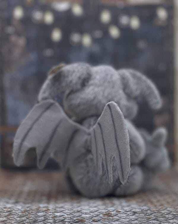 Bärino Gargoyle Antoine  12 cm Künstlerbär – Bild 3