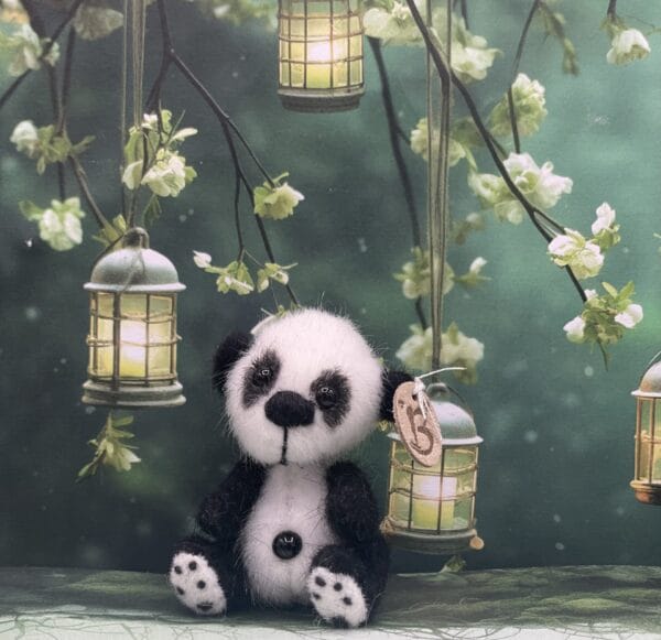 Bärino Pandabär Baby Xian 6 cm Künstlerbär – Bild 4