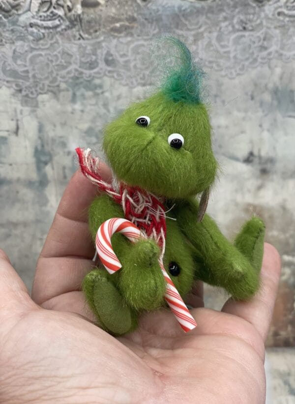 Bärino Grinch 9 cm Künstlerbär – Bild 7