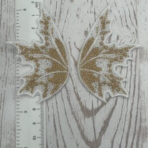 Flügel weiß gold 7,5 x 5 cm