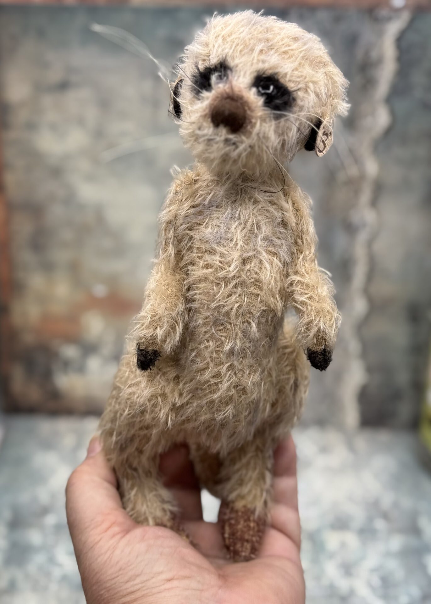 Bärino Erdmännchen Timea 24 cm Künstlerbär – Bild 6