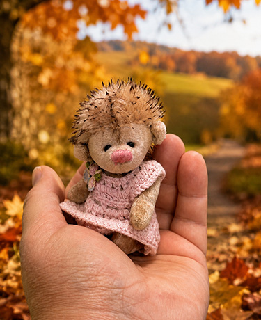 Bärino Igel Rosie 9 cm Künstlerbär – Bild 4
